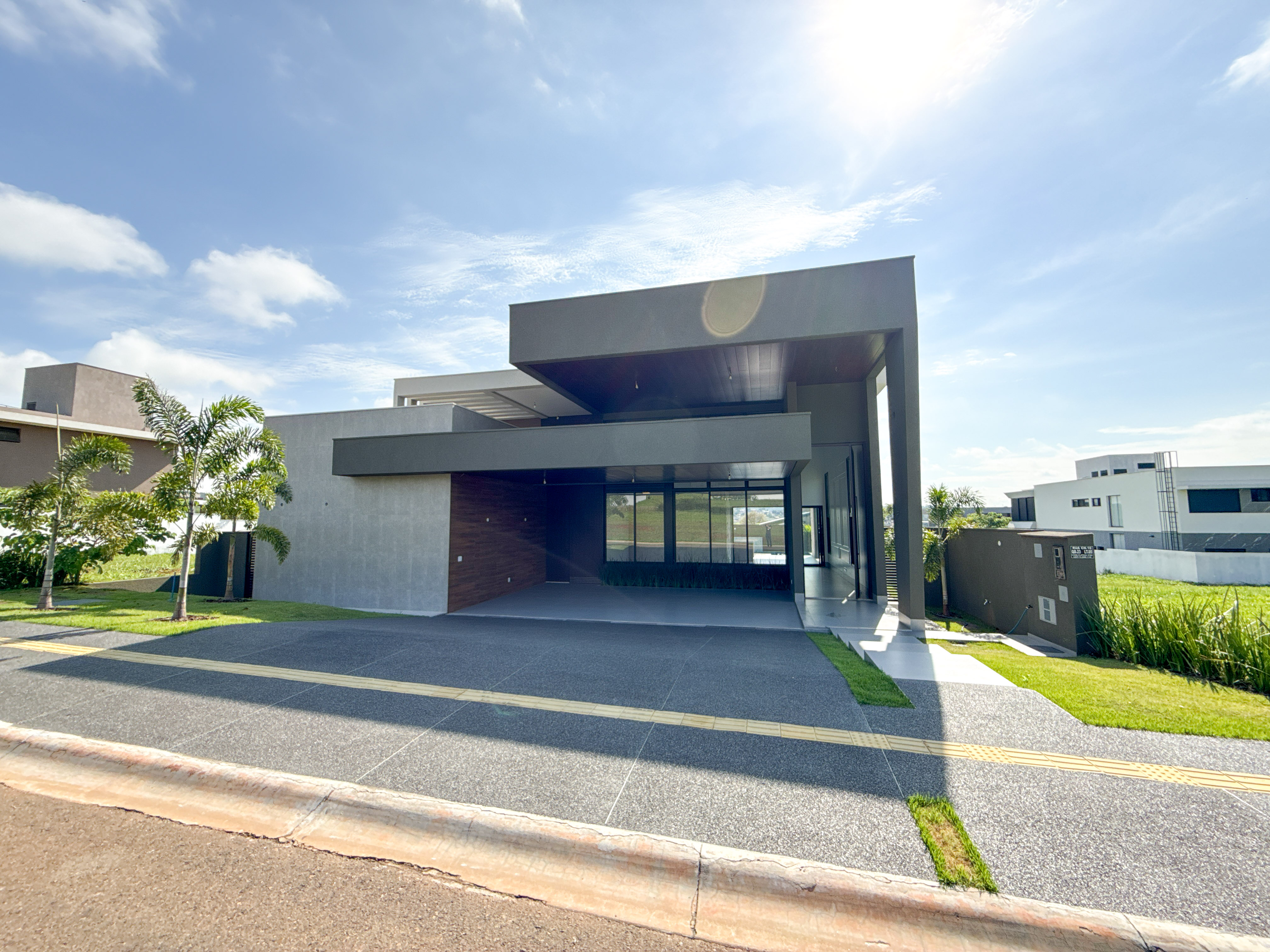 Casa Térrea em Condomínio com 4 Suítes à Venda, 320 m² – Plateau d’Or Privilege, Parque Cidade