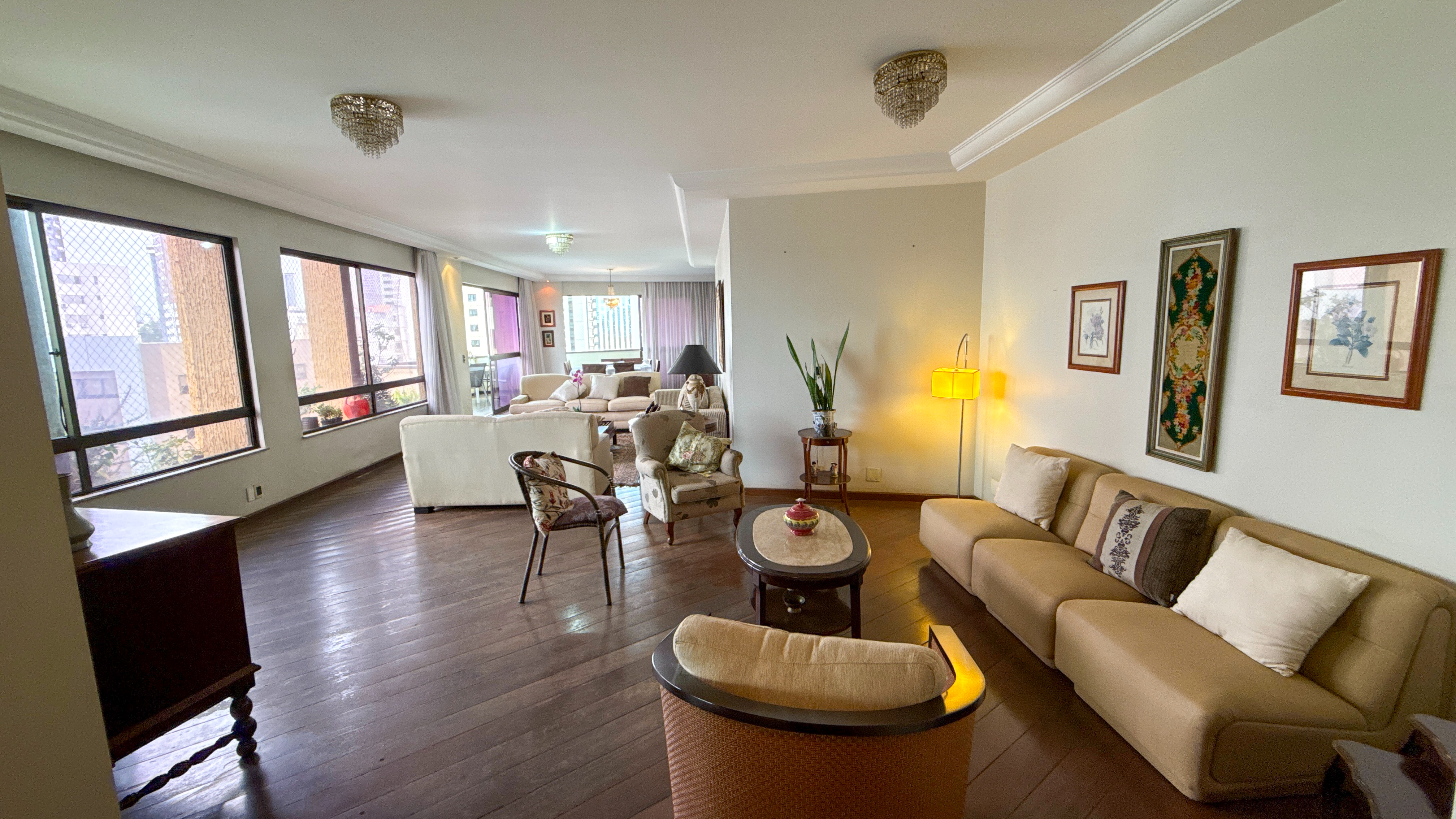 Apartamento de 284 m² no Condomínio Vision | 4 Quartos e 3 Vagas no Setor Oeste