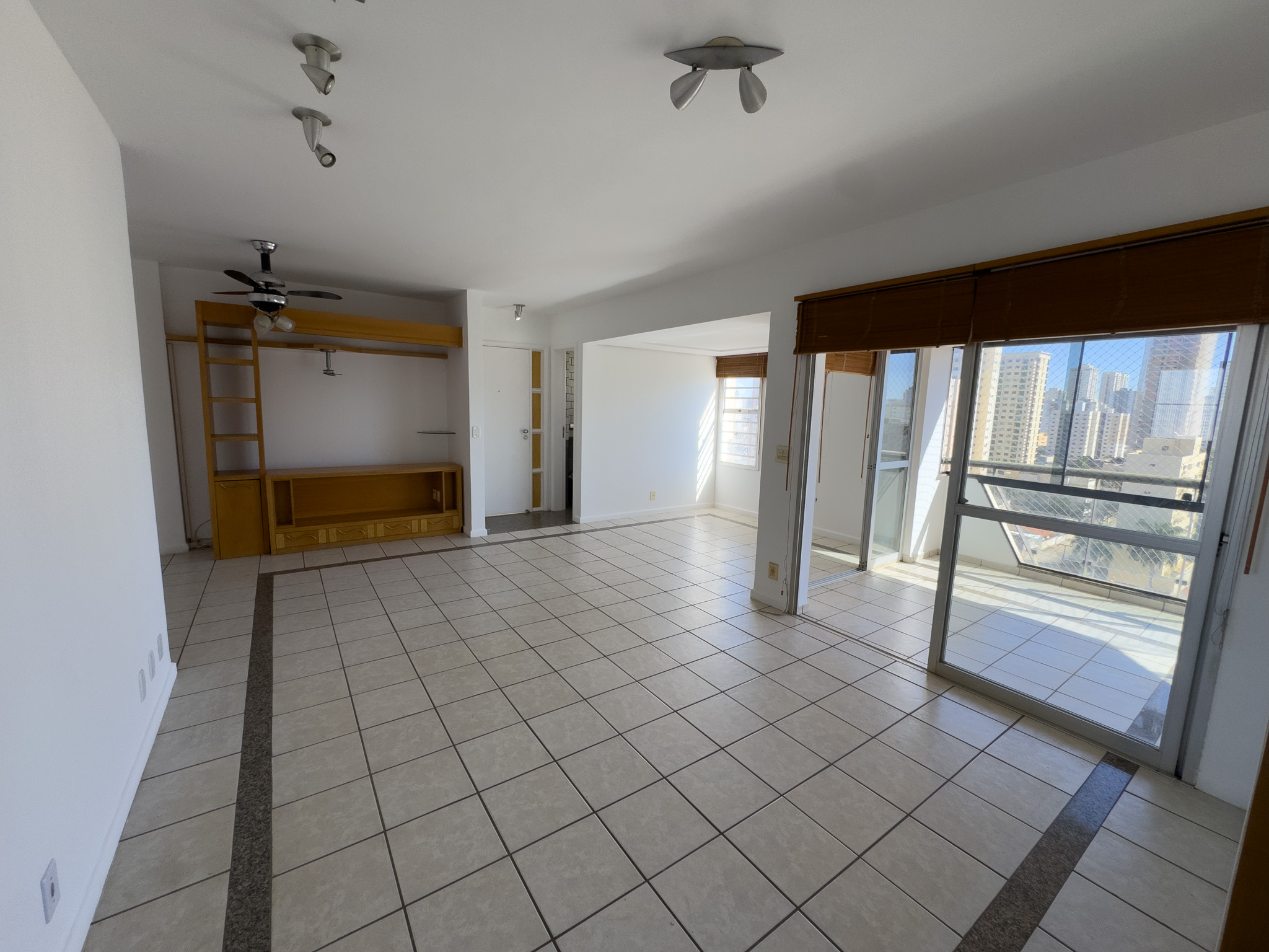 Apartamento Semimobiliado com 3 Quartos e 144 m² | Solar D'Aldeia