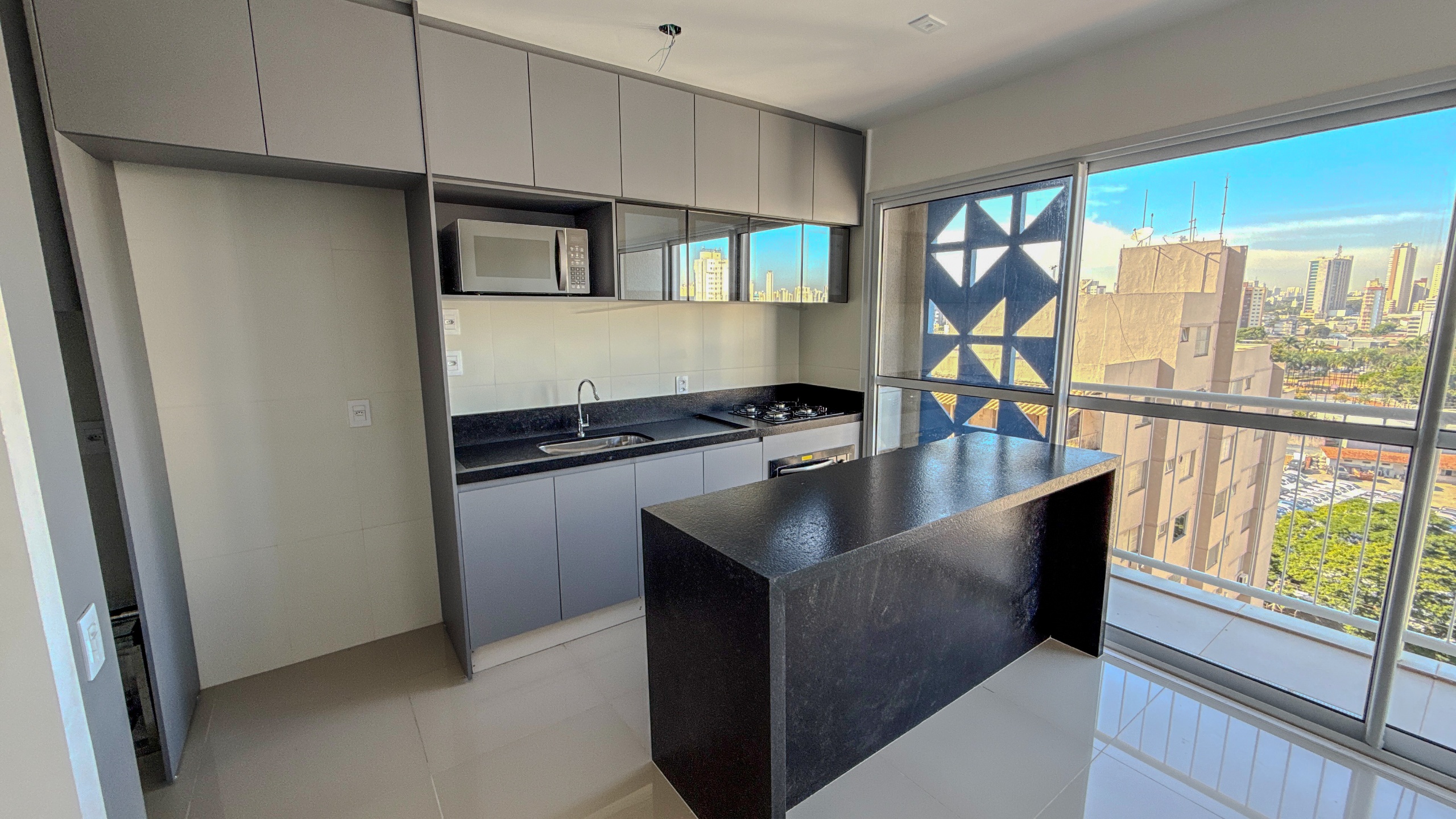 Apartamento com Armários Planejados no Wish Aeroporto | 2 Quartos e Lazer Completo