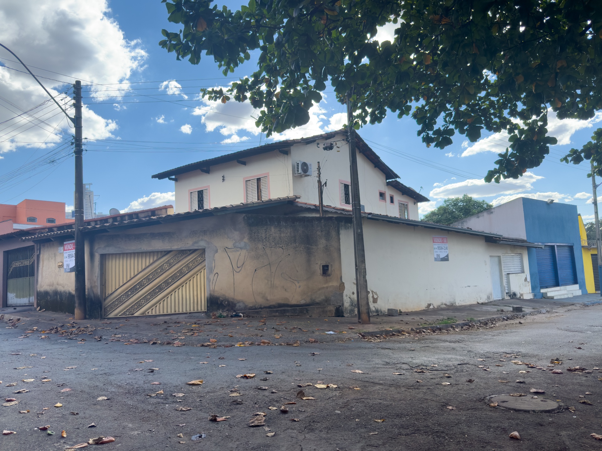 Sobrado com 273 m² Frente à Marginal Botafogo