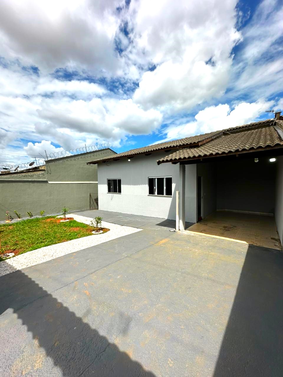 Casa com 3 Quartos e Cozinha Planejada à Venda, 193 m² de Lote – Residencial Alvaluz, Aparecida de Goiânia