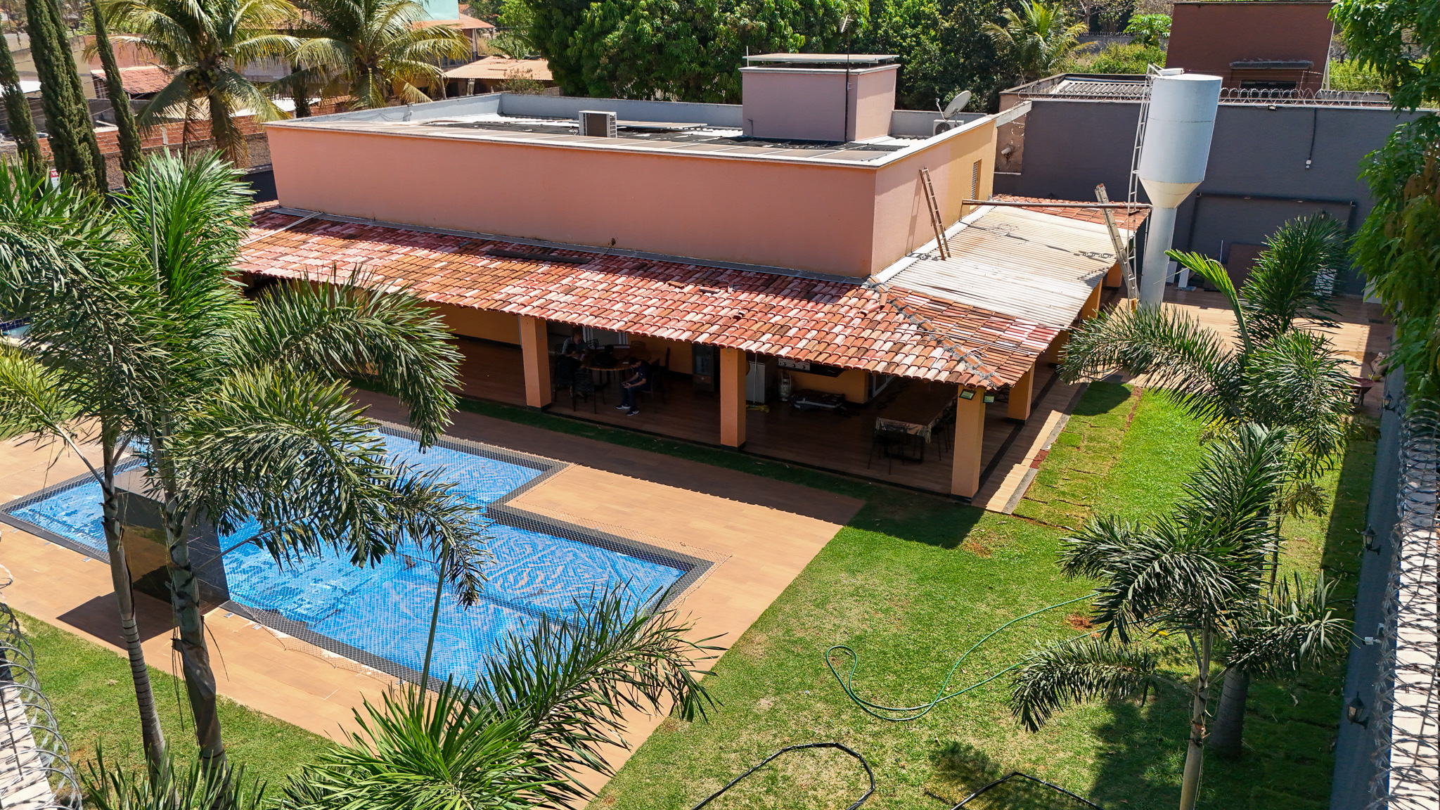 Casa Térrea à Venda no Residencial Privê Elza Fronza | 341 m², Piscina e Porteira Fechada