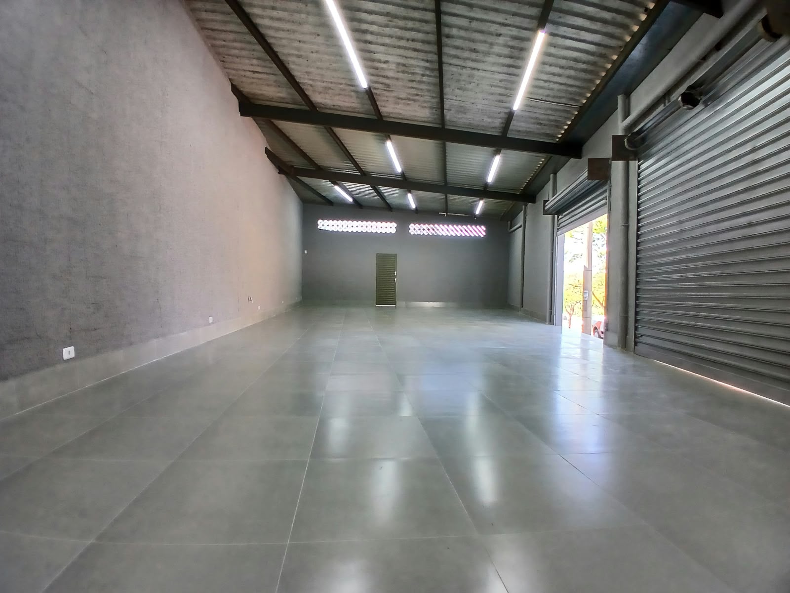 Imovél Comercial, Setor Uriás Magalhaes