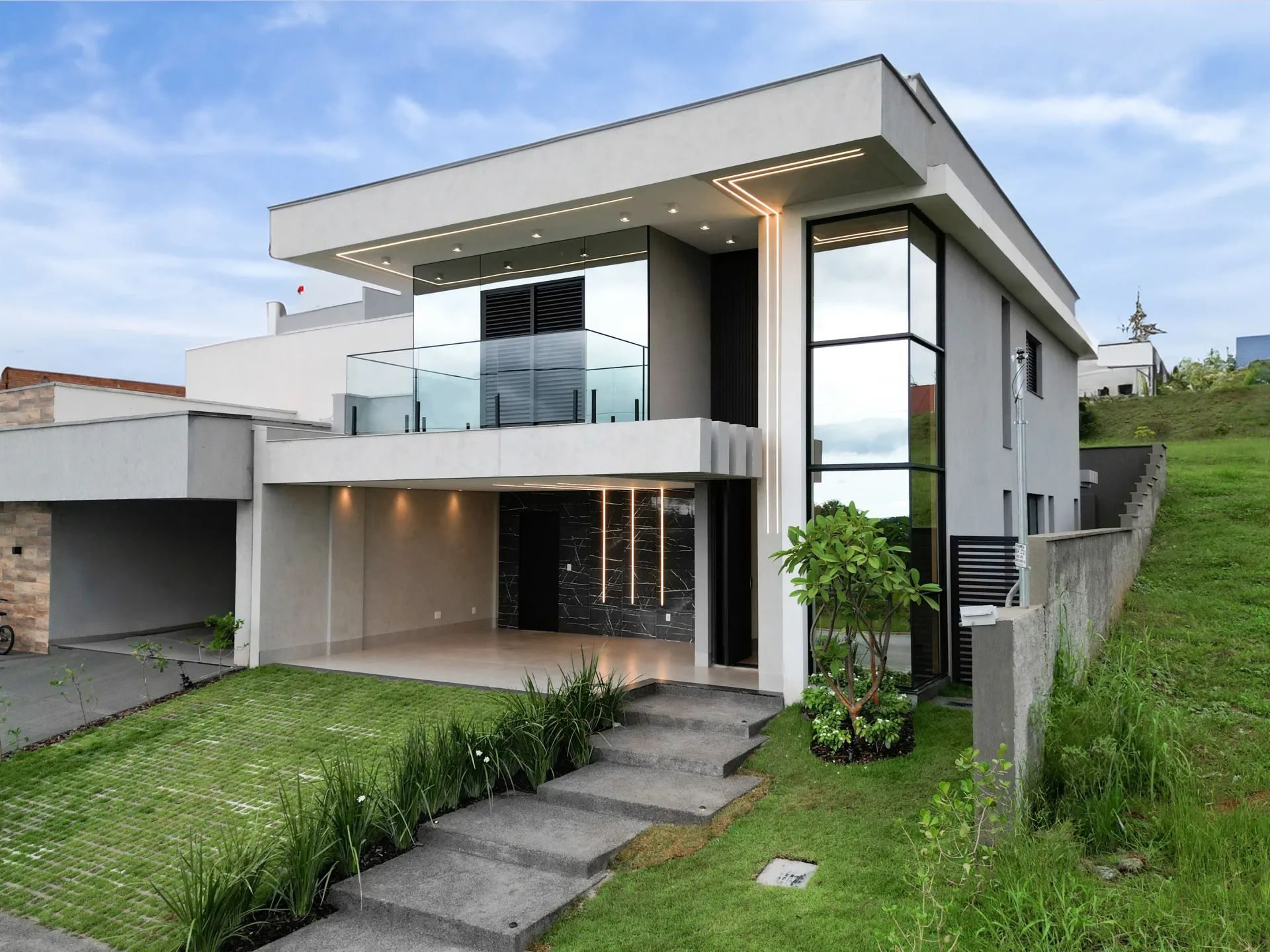Sobrado à Venda, 224 m² – Jardins Capri, Senador Canedo
