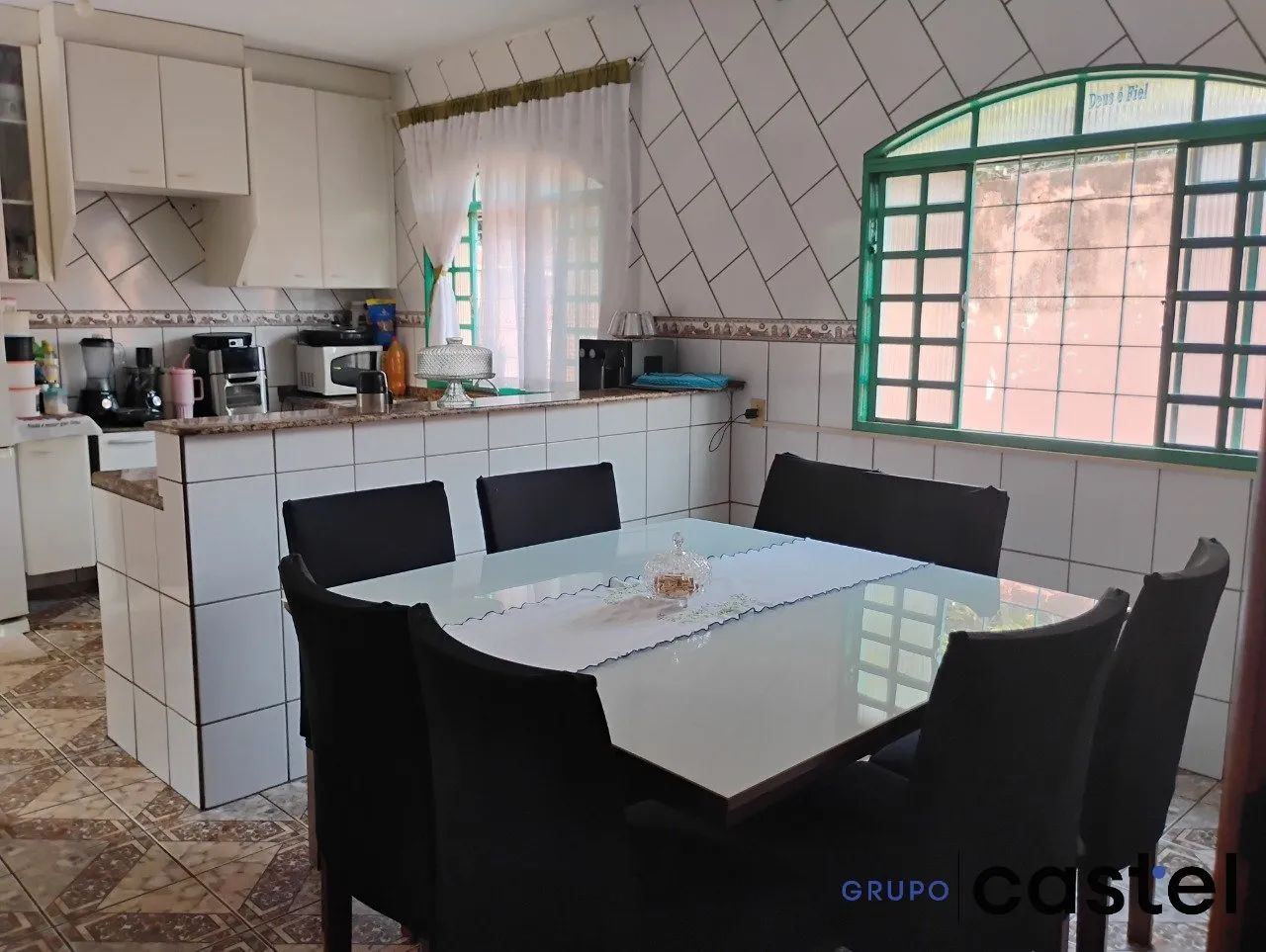 Casa à venda em Lote Amplo - Setor Santos Dumond, Goiânia529,00 Casa em Lote Amplo à Venda, 529 m² – Setor Santos Dumont, Goiânia